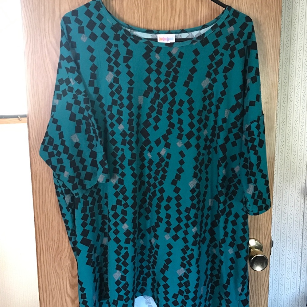 LuLaRoe Large Irma