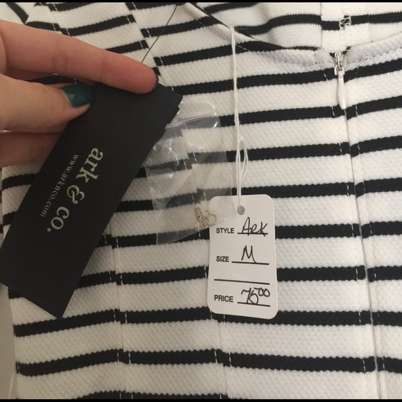 Striped Mini - Picture 3 of 3