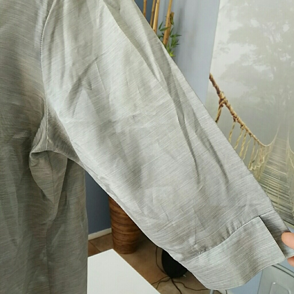 Ladies blouse - Picture 4 of 5