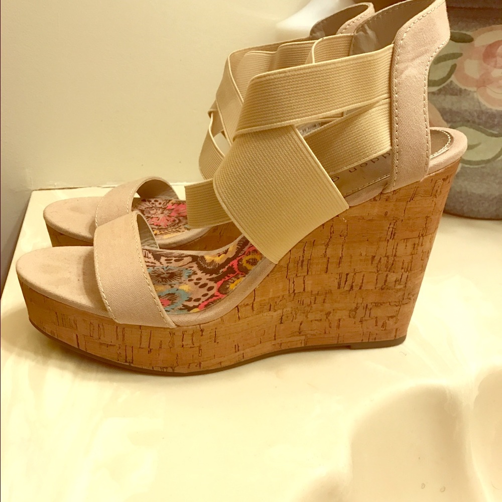 Madden girl wedges size 9.5