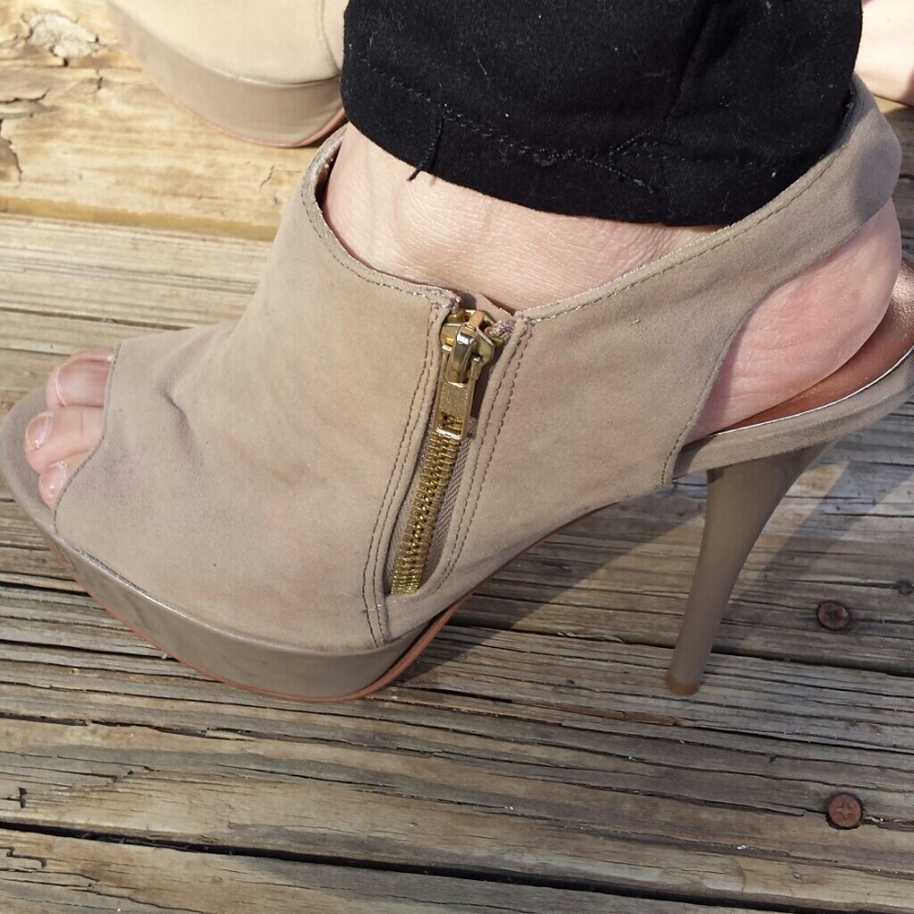 Tan heels