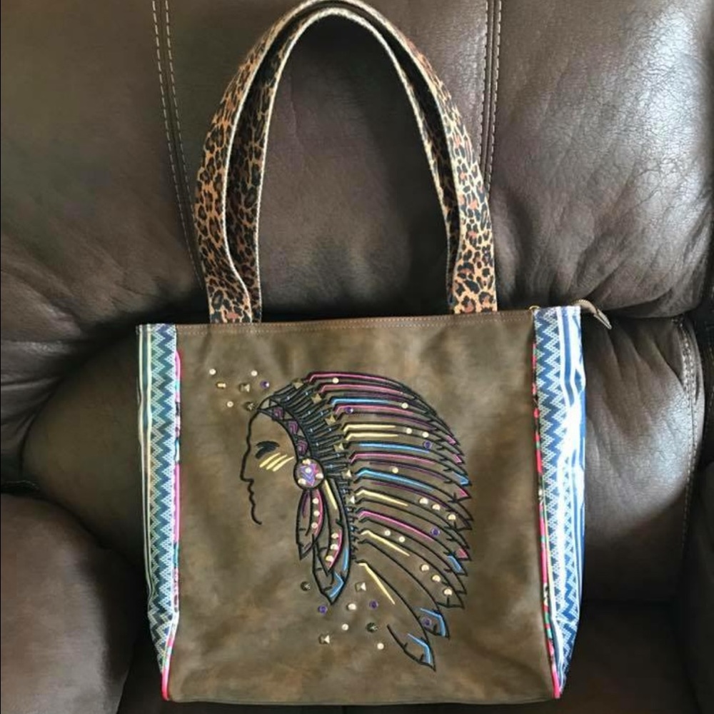 Catchfly Chief purse excellent condition paid 90$