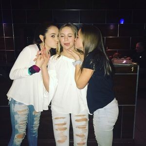 Meet your Posher, Ava