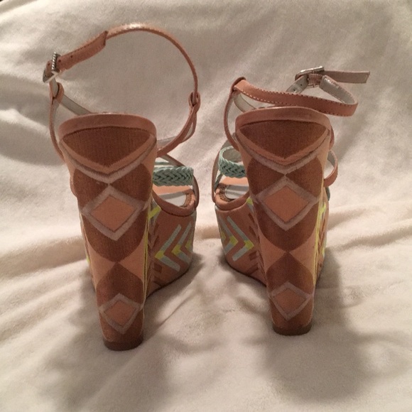 Circus by Sam Edelman Capri Wedge Sandal - Picture 4 of 6