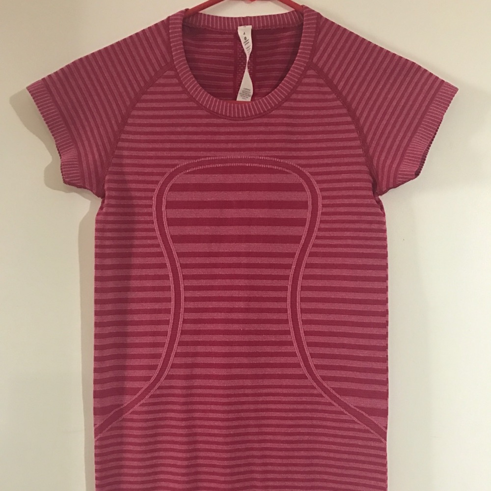 Lululemon swiftly tech top (red)