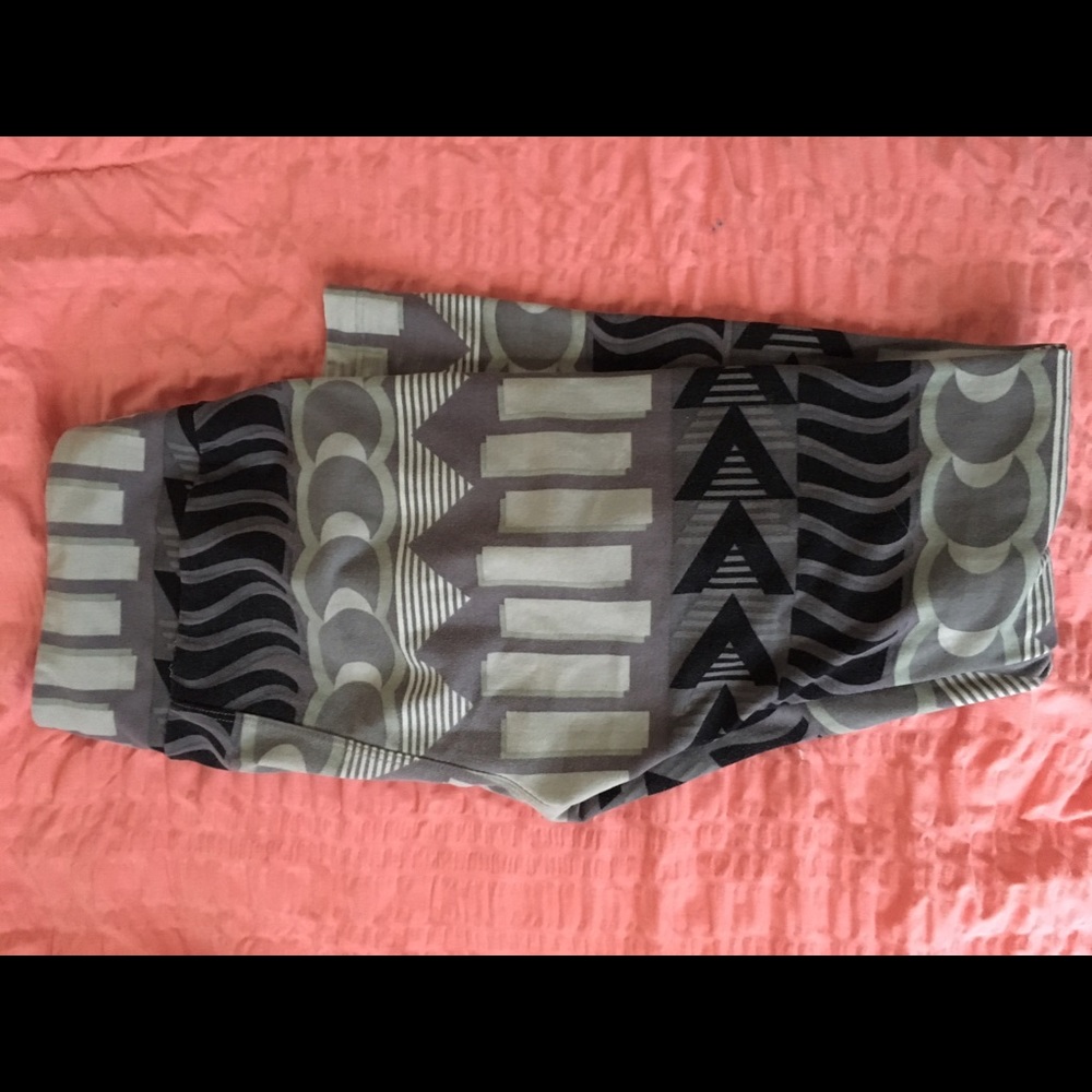 LuLaRoe OS leggings