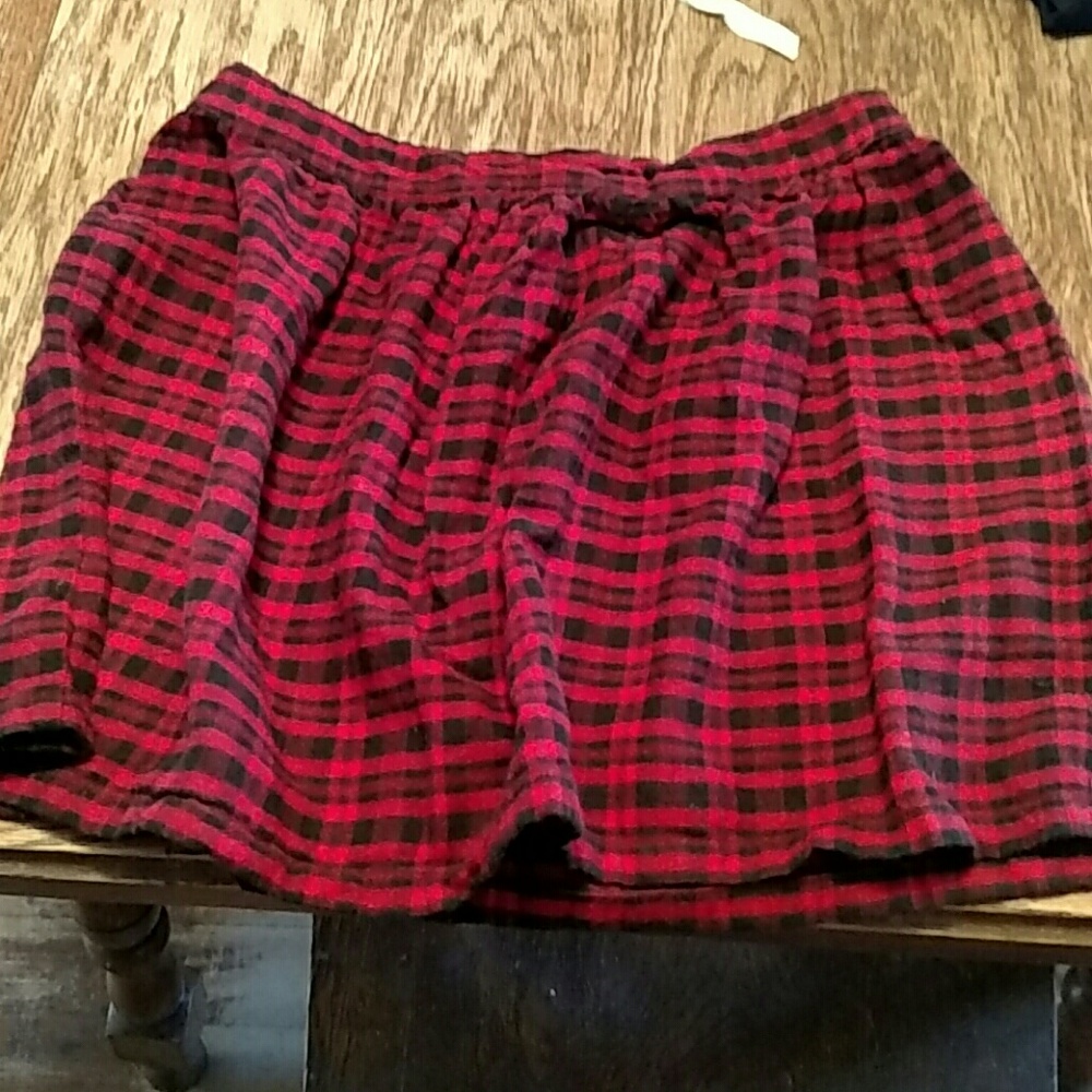 Forever 21 flannel pleated skirt
