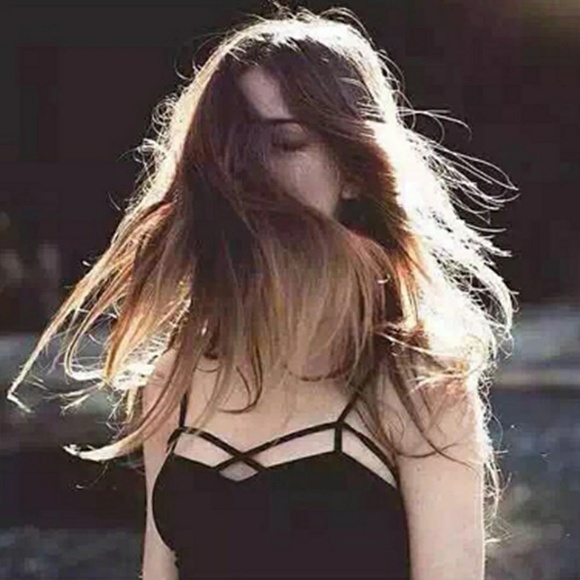 • NEW • Criss Cross Front Bralette - Picture 2 of 5