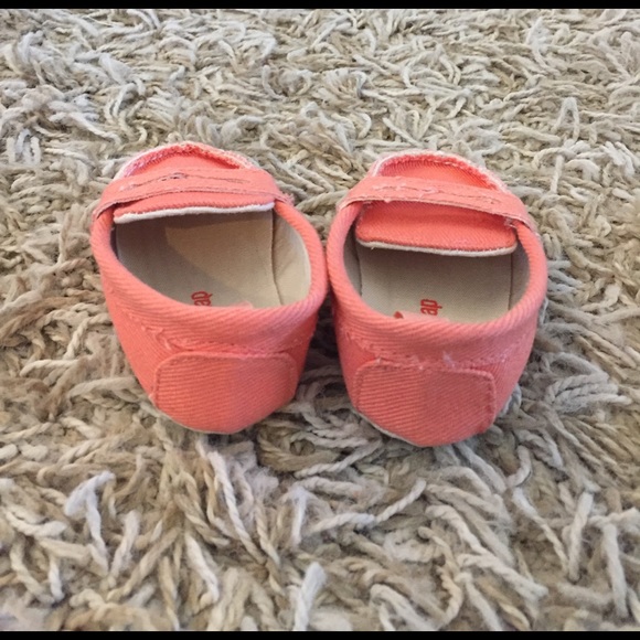 NWOT Gap Loafers - Picture 2 of 3