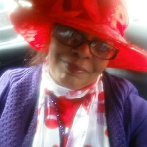 Meet your Posher, Maxine
