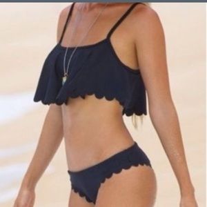 Super cute swim suit!!!!... scalloped around edge