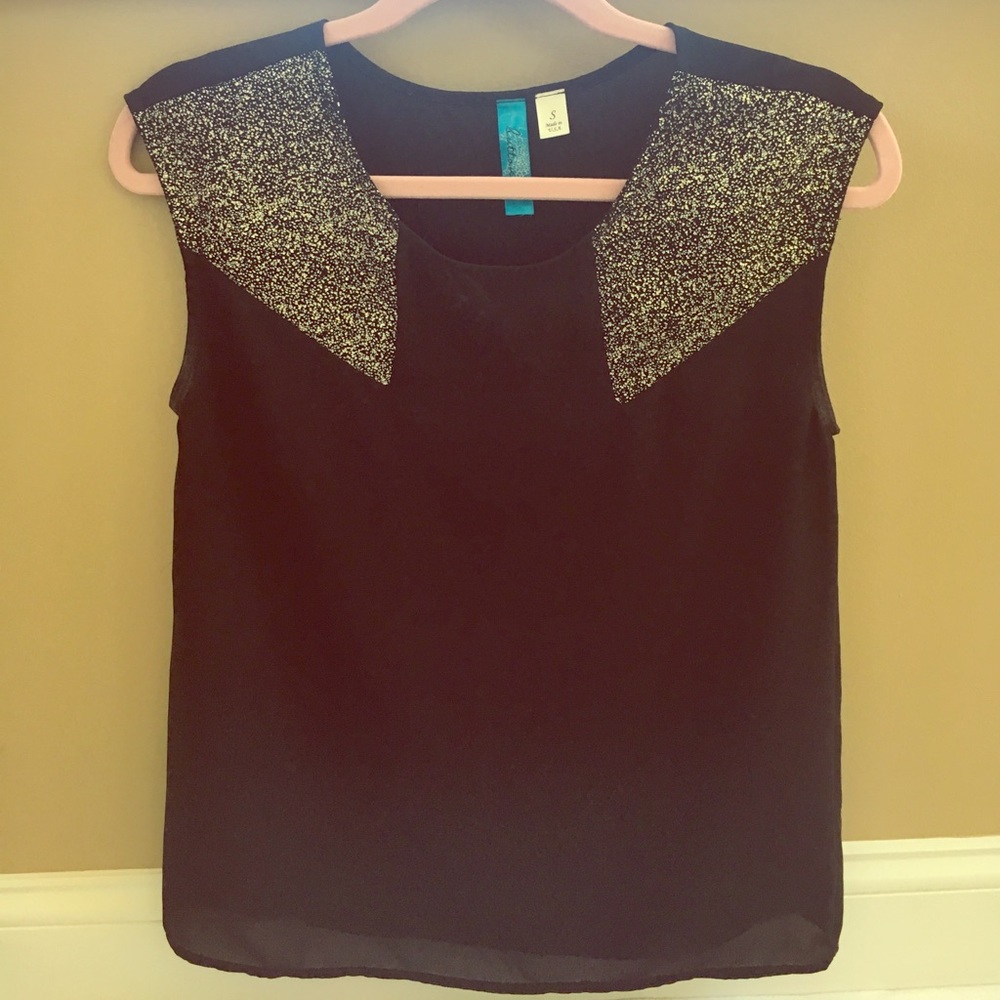 black and gold top