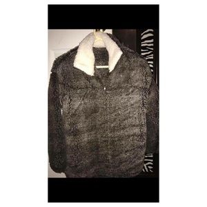 Brand new Sherpa pull over