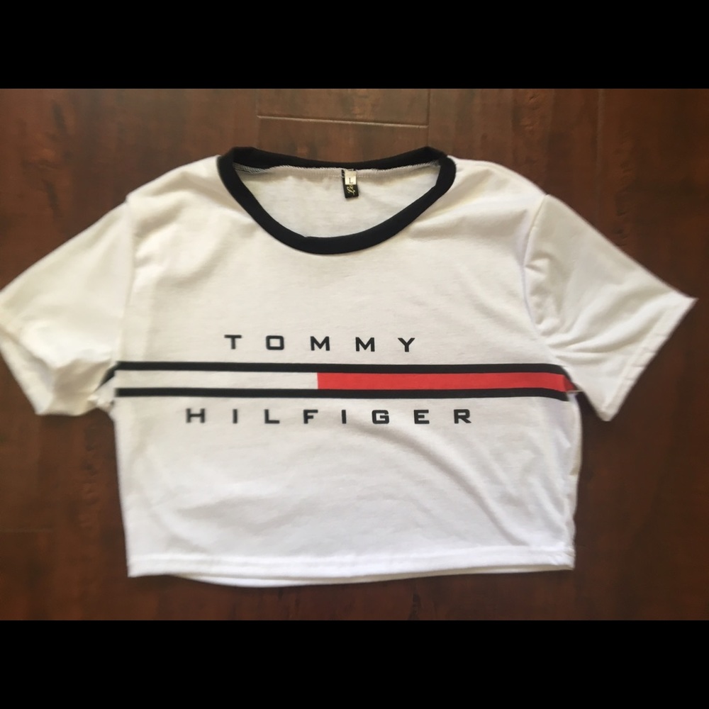 Women crop top