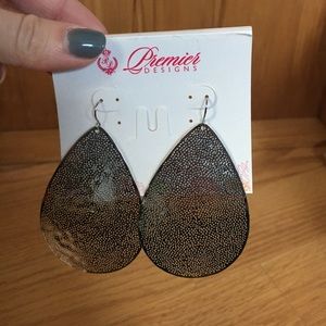 Premier design earrings