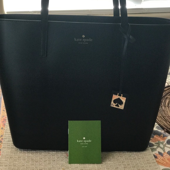 kate spade Handbags - Kate Spade leather tote