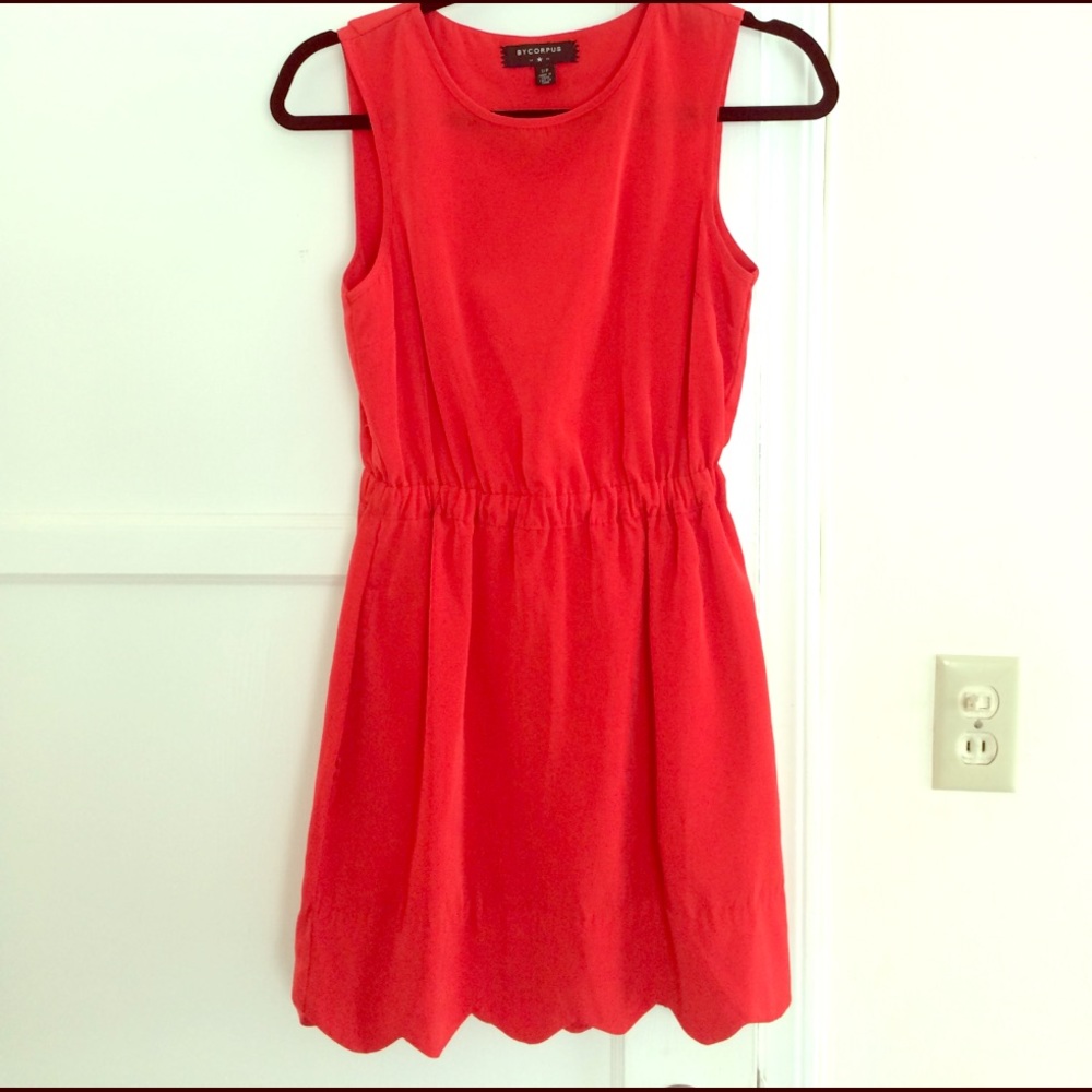 byCORPUS Silky Scallop Hem Dress