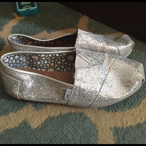 Glittery Toms
