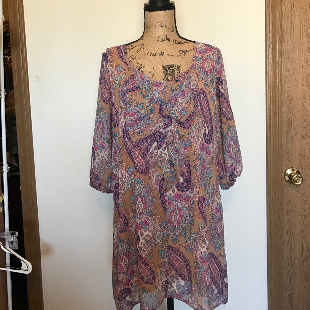 Cute short dress with prints