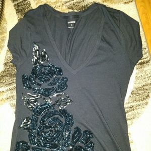 Express v-neck tee NWOT