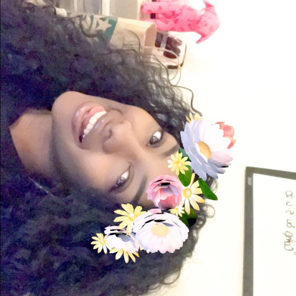 Meet your Posher, Leilani