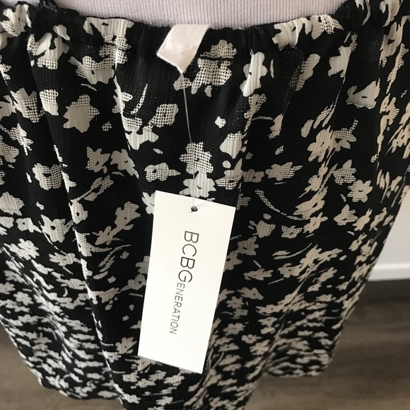 New BCBGeneration open back dress - Picture 3 of 4