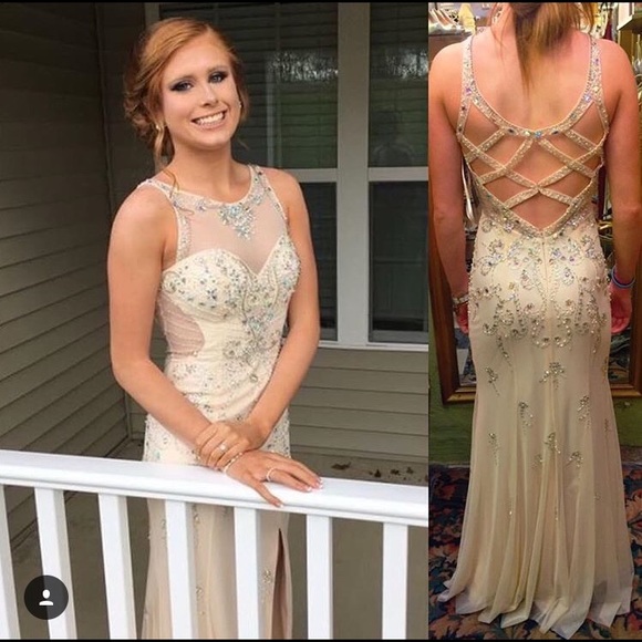 PROM DRESS!!! - Picture 1 of 1