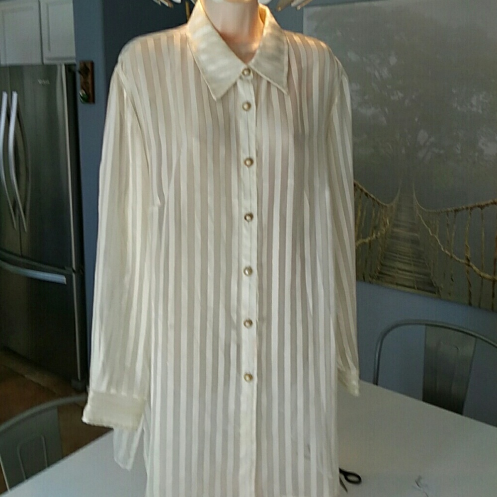 Long ladies blouse