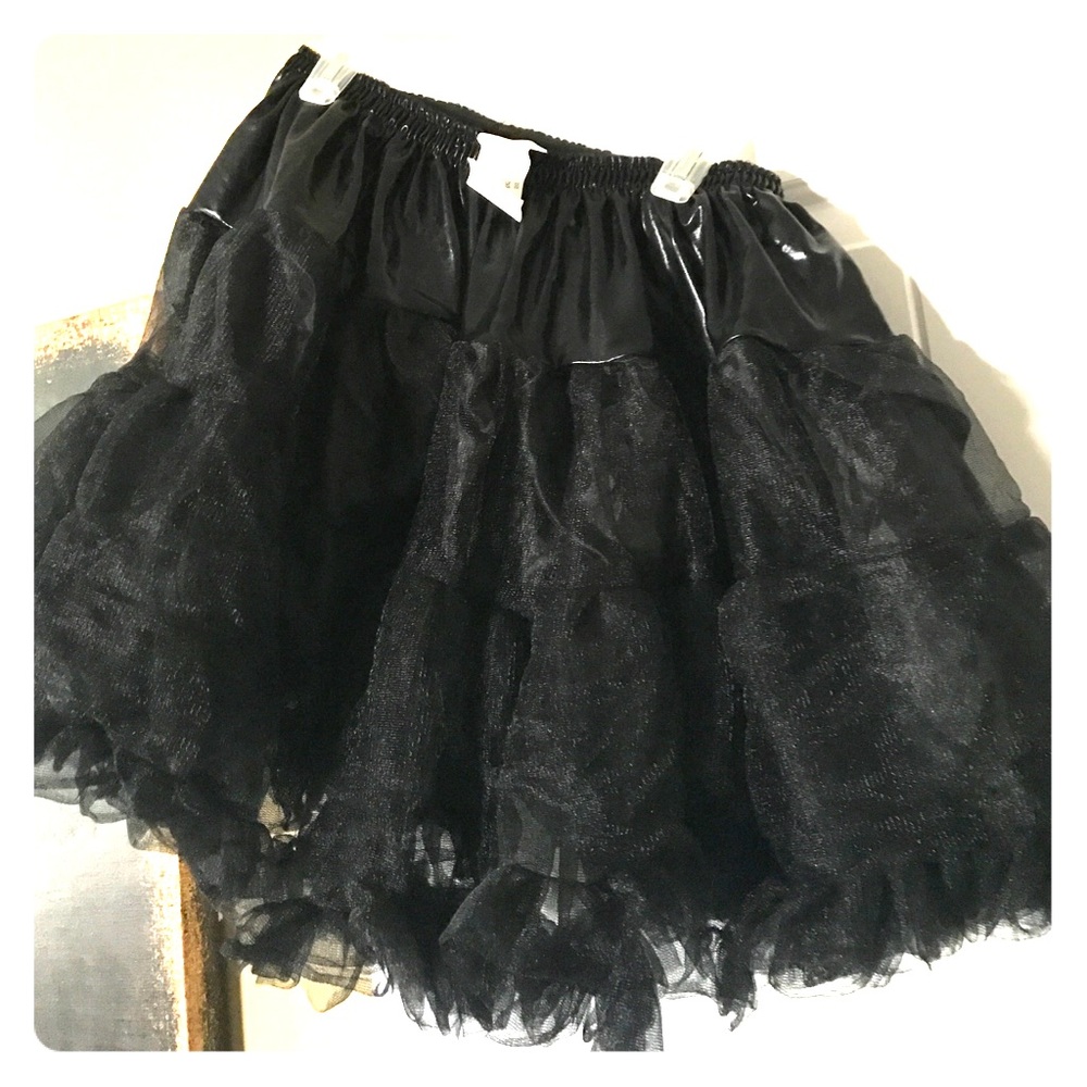 Black skirt, stretchy waist,