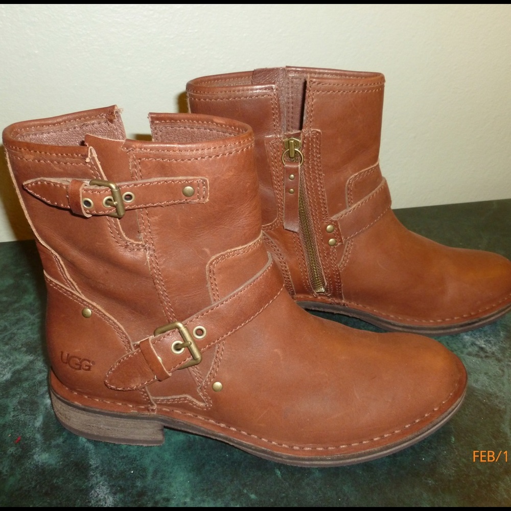 XMAS CLEARANCE 🎄 Like NWOT UGG leather boots