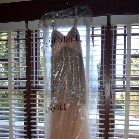 BRAND NEW Sherri Hill Gold Sequin Prom Dress - Picture 6 of 8