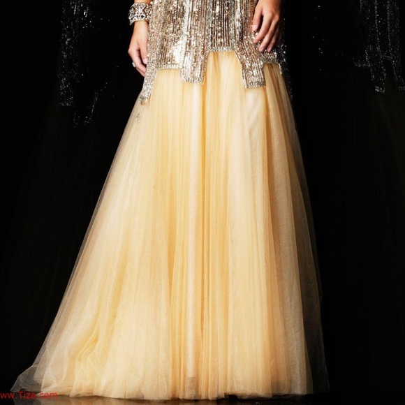 BRAND NEW Sherri Hill Gold Sequin Prom Dress - Picture 8 of 8