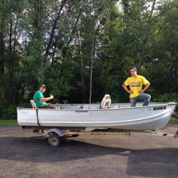 Meet your Posher, Trace - Picture 1 of 1