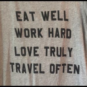 Wildfox Tee SZ S Wildfox Tee SZ S