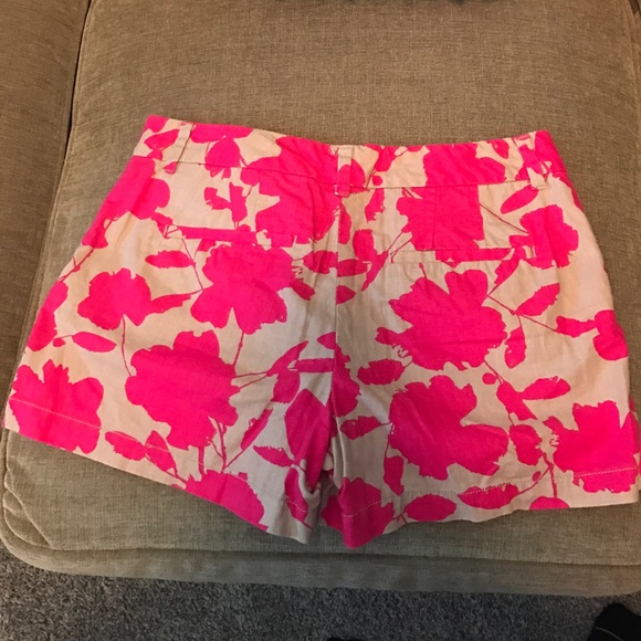 Loft Patterned Shorts - Picture 2 of 3