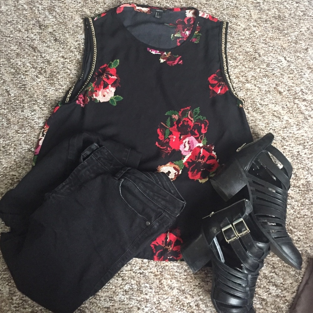 Maroon and floral tank top bundle