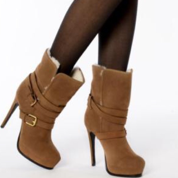 Pour la Victoire Shoes - NWOB Tan Suede Lizzie Platform Ankle Boot