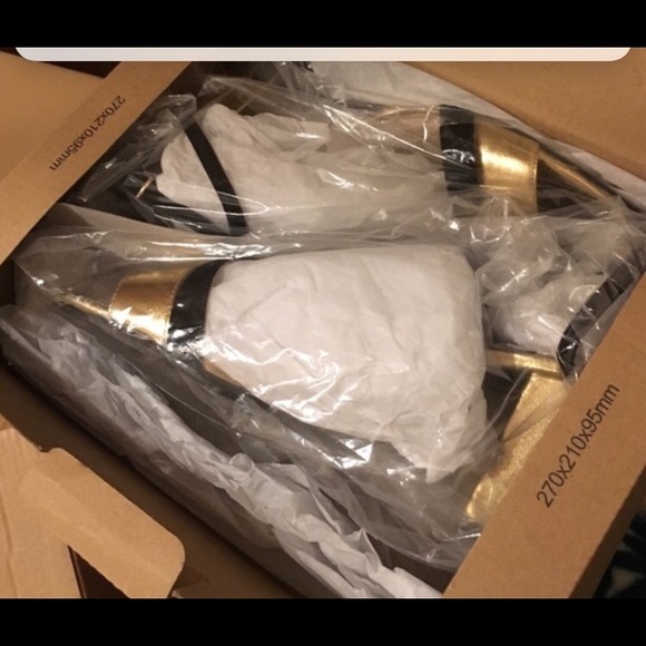 Zara NWT gold and black sandal heels - Picture 4 of 4