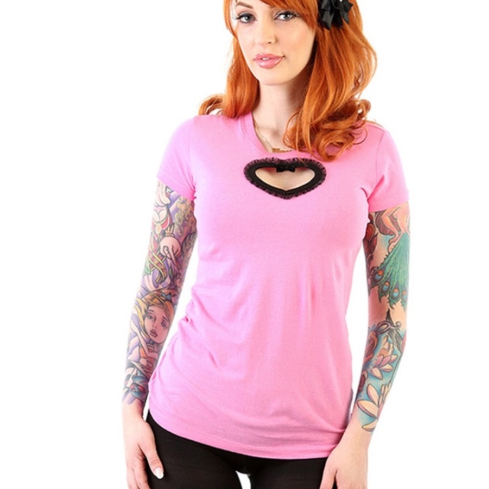 Lucky 13 Gimme Gimme cut out peekaboo top 😍🖤