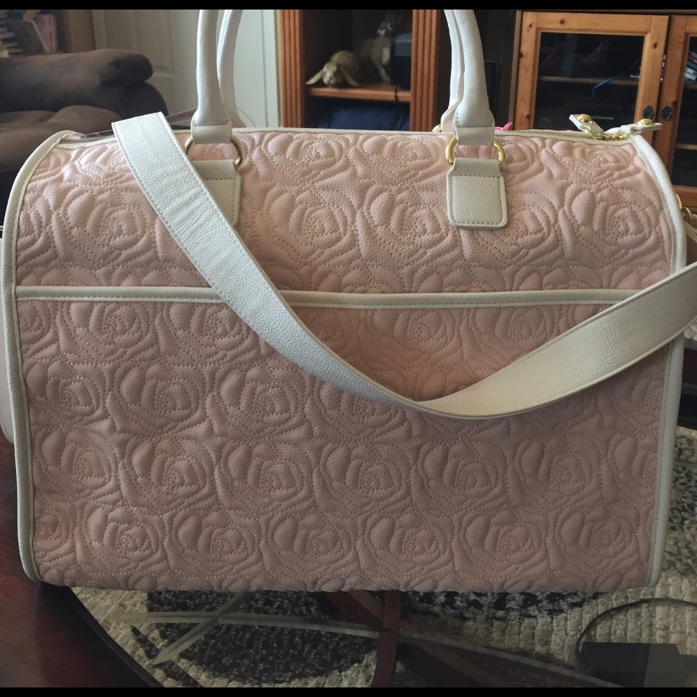 πΈSALEπΈNEW! BETSEY JOHNSON BLUSH WEEKENDER - Picture 3 of 6