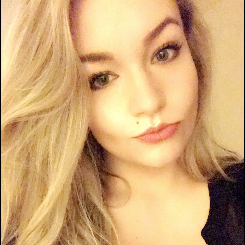 Meet your Posher, Lauren