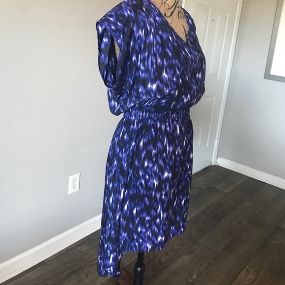 Express dress - Picture 1 of 6