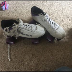 Skating shoes
