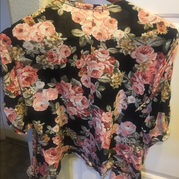 Floral print kimono - Picture 3 of 3