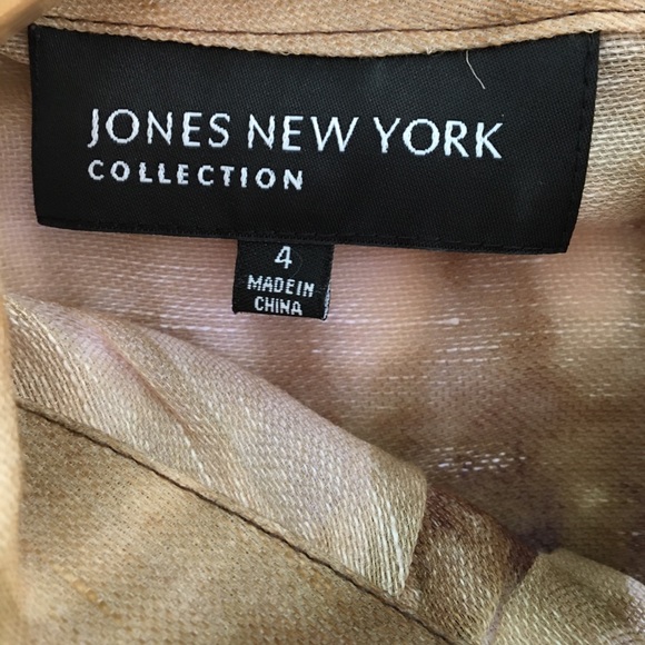 Top - Picture 3 of 4