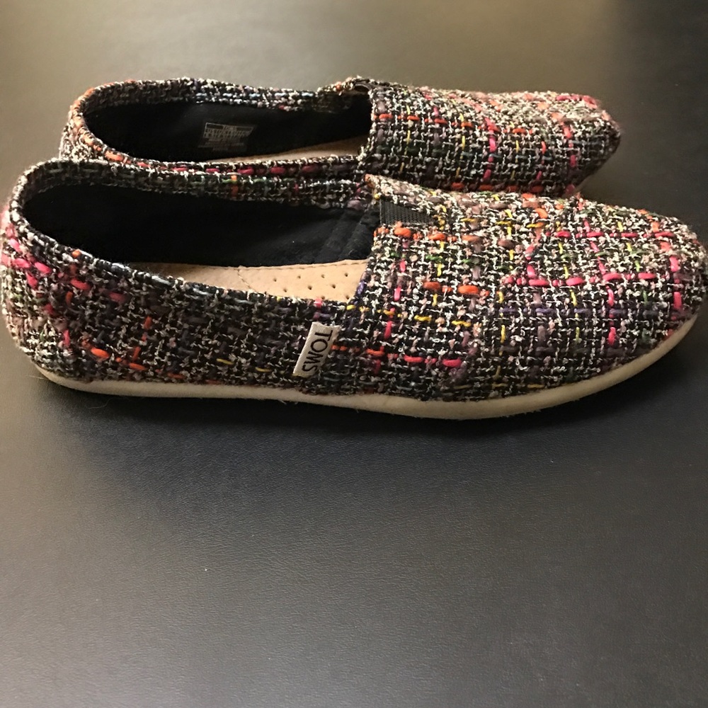 TOMS - Picture 3 of 3