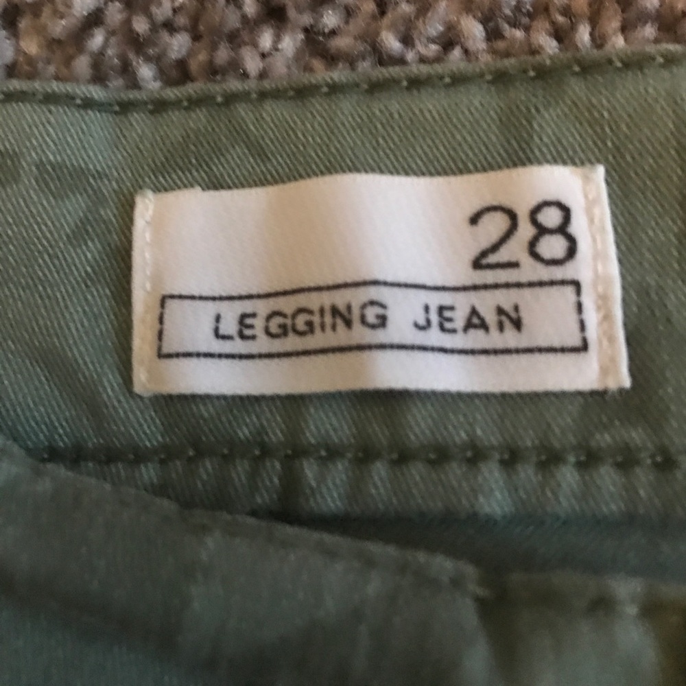 GAP Patterned Pants - Picture 2 of 3