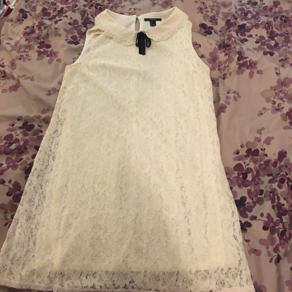 Forever 21 off white lace shift dress