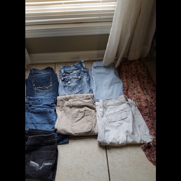 Clothes - Picture 4 of 8