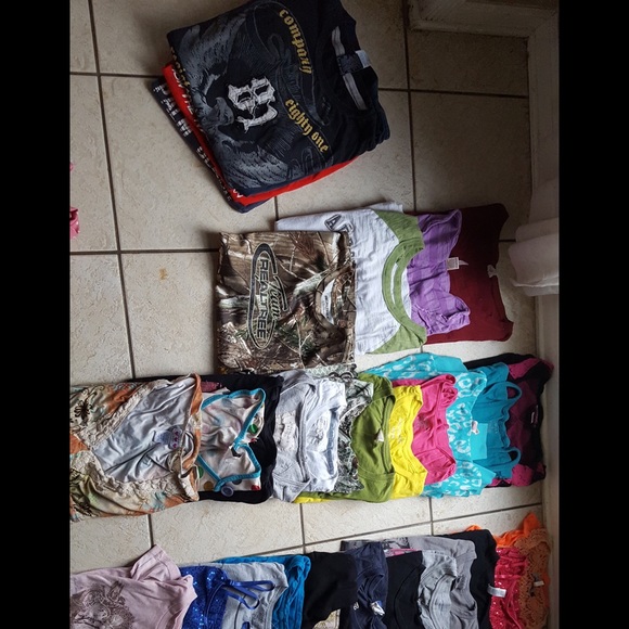 Clothes - Picture 5 of 8